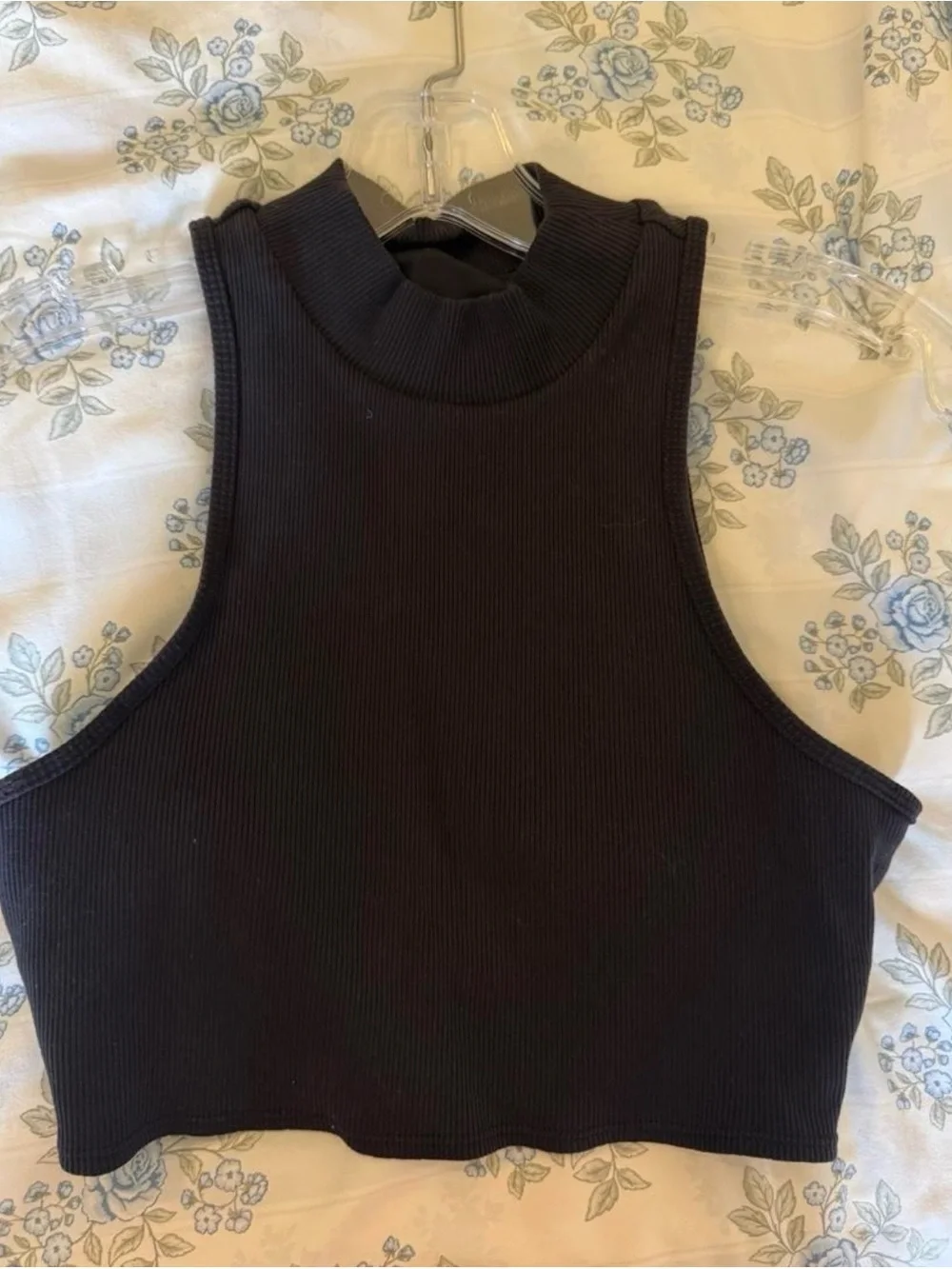 ALO Yoga Black Ribbed Cutout Crop Tank